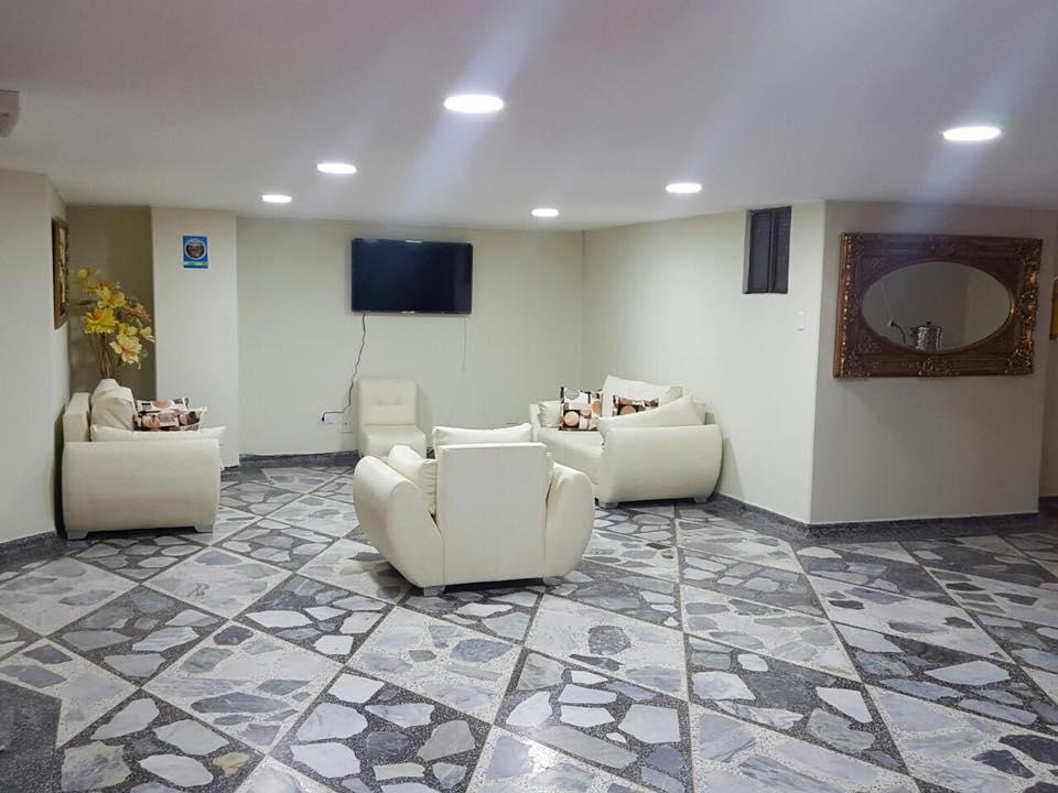 Hotel Reina Isabella 이피알레스 외부 사진